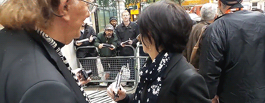 6m4bwalf4u891.gif